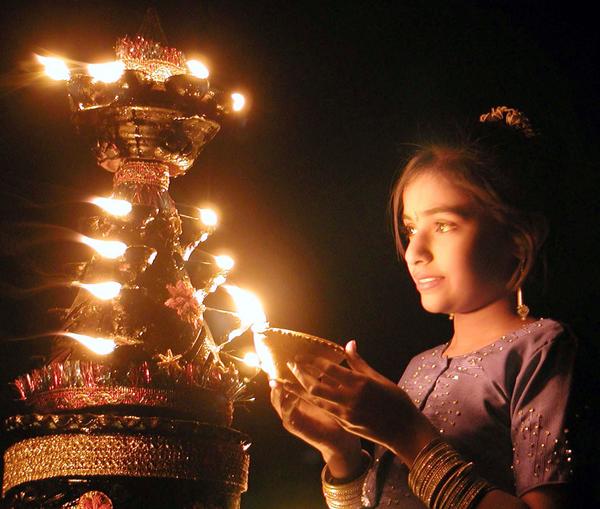 http://www.triveni-mandal.org/images/Diwali3.jpg