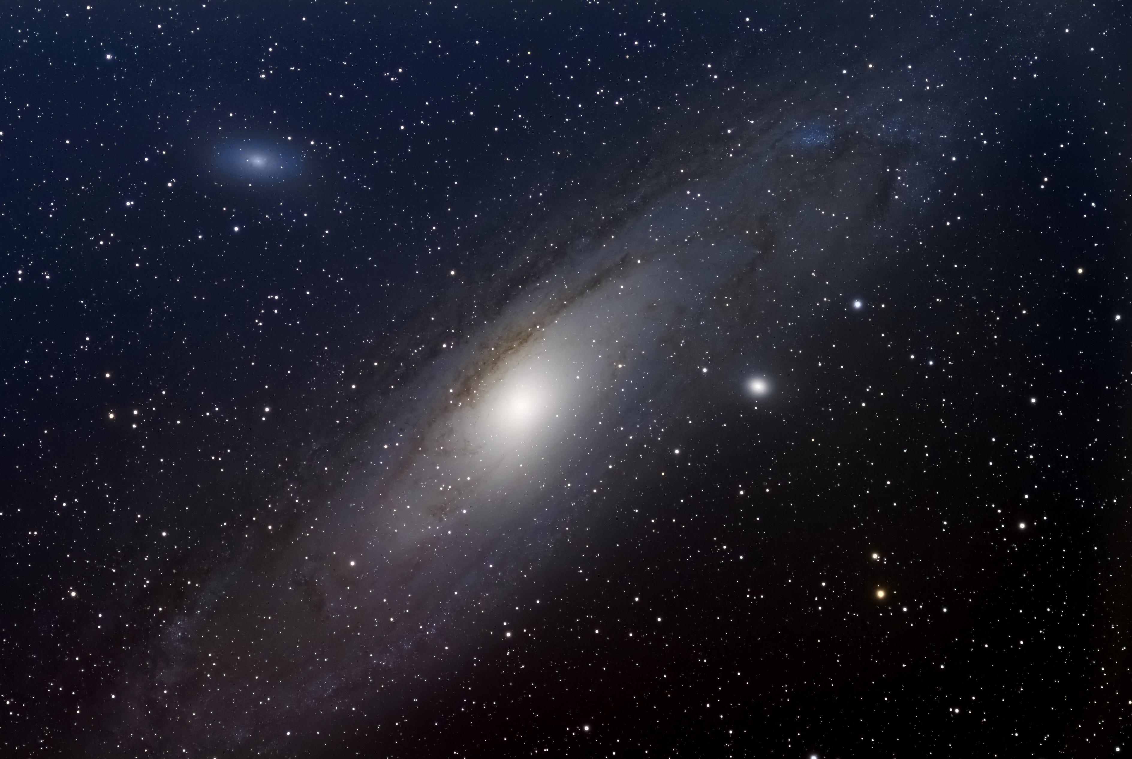 Peter's Andromeda 2-SharpenAI-stabilize-DenoiseAI-low-light FS.jpg