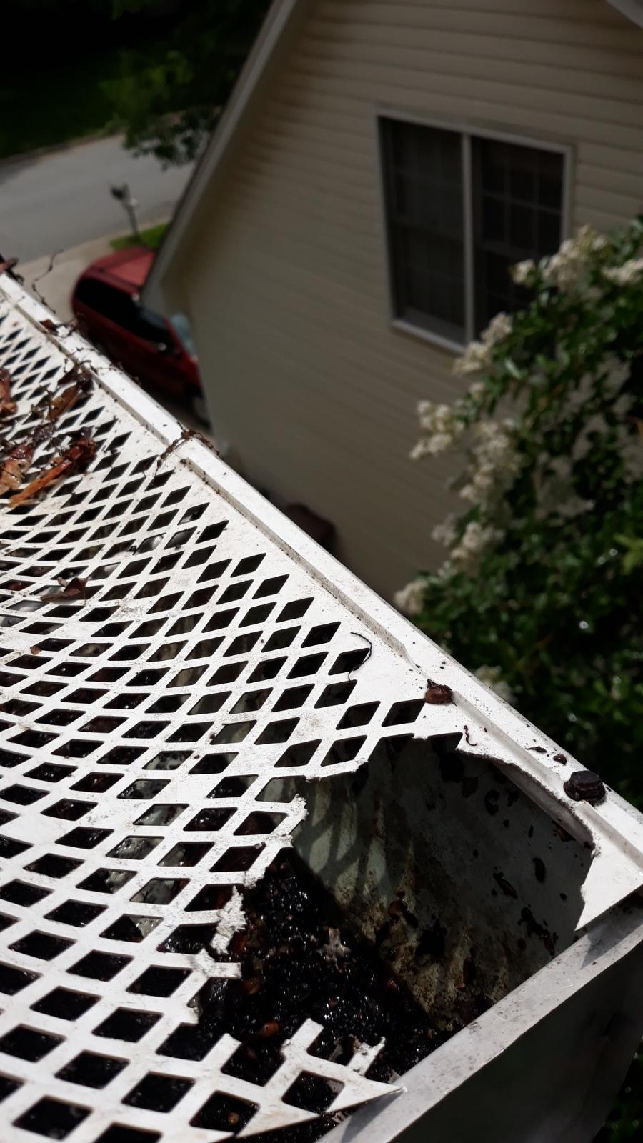 Gutter-Cleaning-Vancouver-98684.jpg