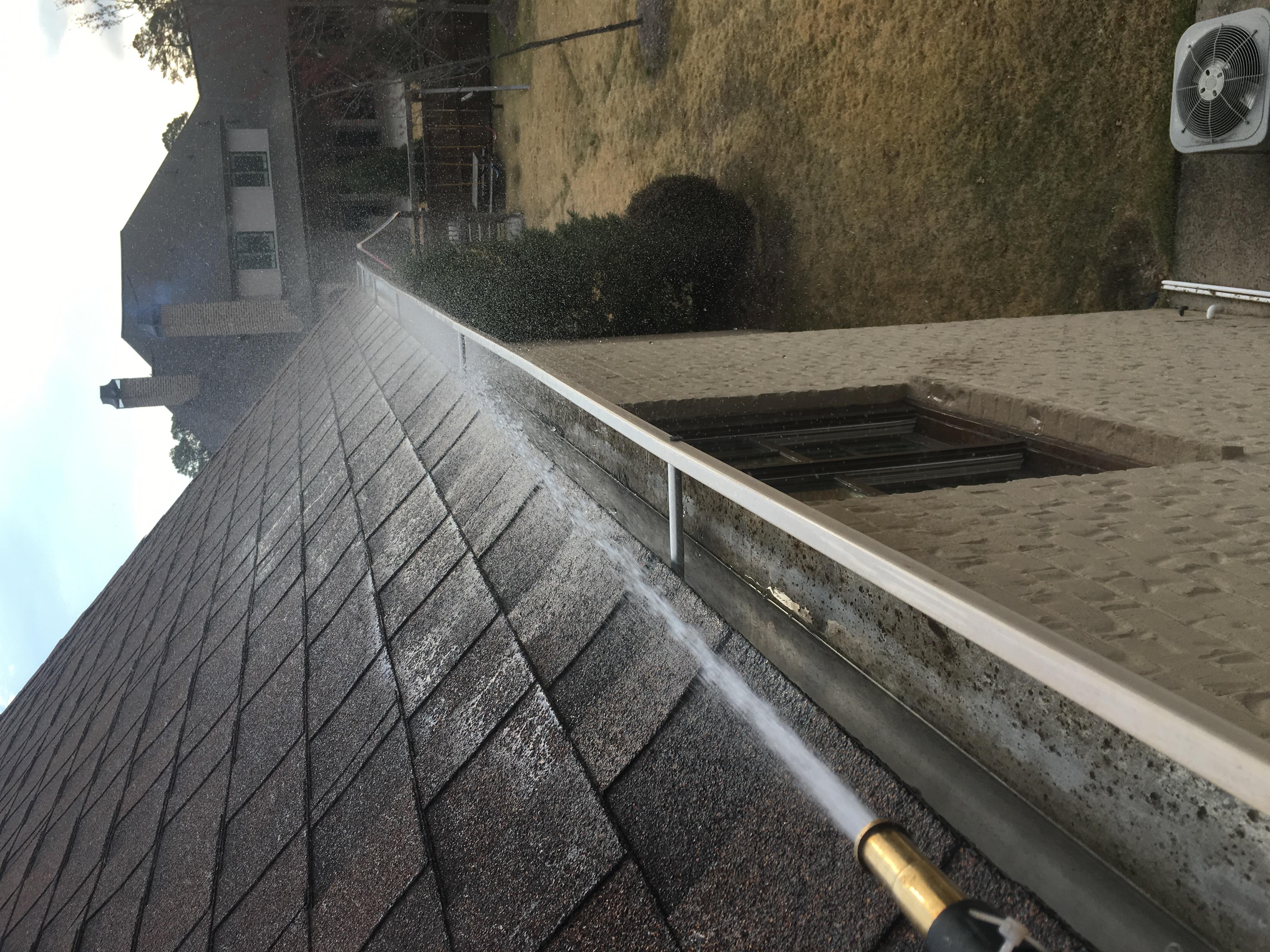 Gutter-Cleaners-In-St.-Louis-MO-63171.jpg