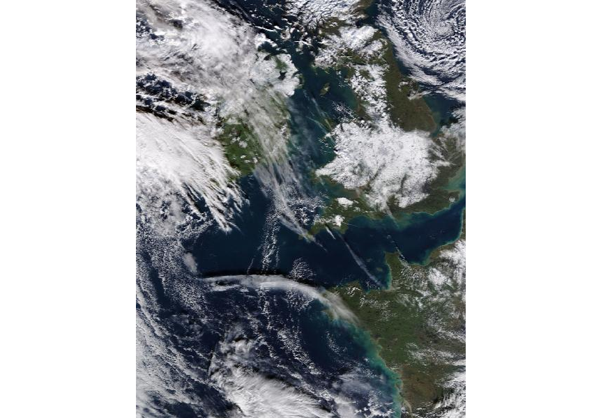 Snow Jan 25 2021 over UK.png